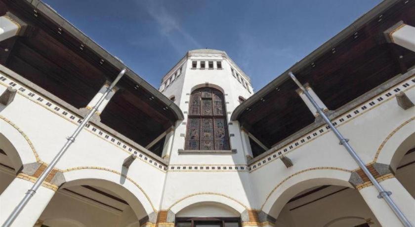New Mira Hotel Semarang Exterior photo