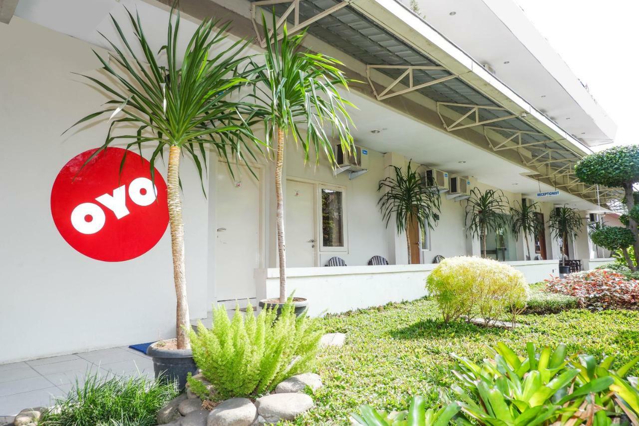 New Mira Hotel Semarang Exterior photo